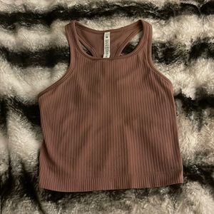Ebb to street crop tank size 6